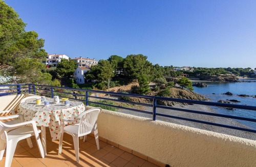 Llanca House | 150 m² House ∙ 4 bedrooms ∙ 10 guests