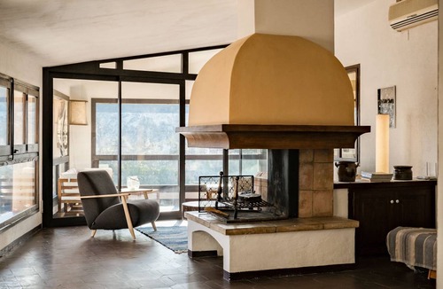 Besalu Apartment | 159 m² Apartment ∙ 3 bedrooms ∙ 8 guests