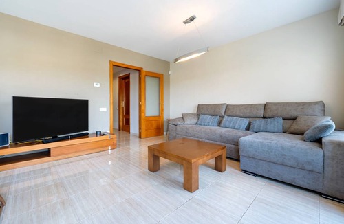 El Castell de Montornes House | 170 m² House ∙ 5 bedrooms ∙ 10 guests