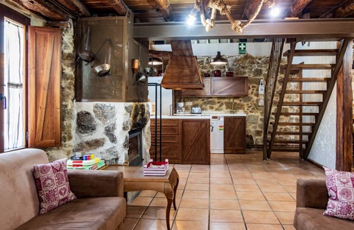 Villar de Corneja House | 170 m² House ∙ 5 bedrooms ∙ 11 guests