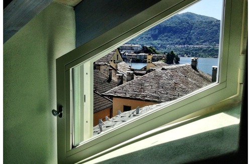 Orta San Giulio House | 17th century building in the historic center of Lake Orta