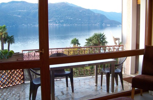 Villaggio Belmonte Apartment | 180 ° panoramic lake view - 3 rooms Apartment Lago Maggiore balcony pool beach tennis WiFi