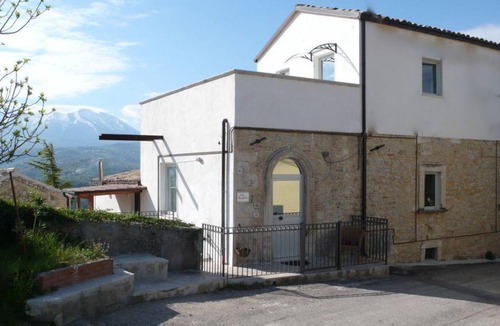 San Valentino In Abruzzo House | 180 m² House ∙ 4 bedrooms ∙ 10 guests