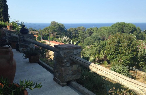 Capoliveri Villa | 180 m² Villa ∙ 3 bedrooms ∙ 8 guests