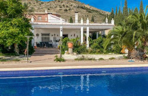 Aspe Villa | 185 m² Villa ∙ 4 bedrooms ∙ 8 guests