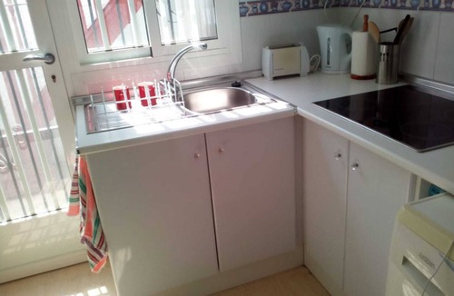Mazarron Villa | 2 Bed-Sleeps 5-Private Pool-Pets-AirCon