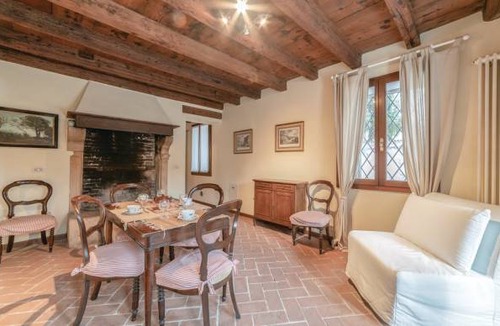 Castelgomberto House | 2 bedroom accommodation in Castelgomberto VI