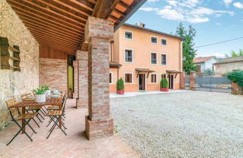 Castelgomberto House | 2 bedroom accommodation in Castelgomberto VI