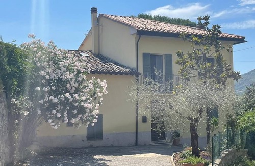 Collebaldo Apartment | 2 Bedroom Apartment in Collebaldo
