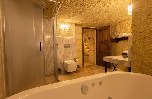 Mustafapasa Hotel | 2 Cave Suites Ideal for Family Getaway w/Stunning Garden & Pool Access
