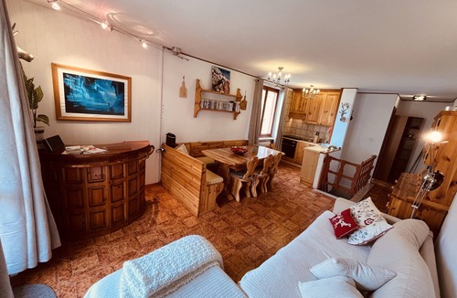 Limone Piemonte Apartment | 2 Limone Hut White Reserve Ski-in Ski-out Morel chairlift