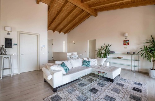 Toscolano Maderno Apartment | 200 m² Apartment ∙ 2 bedrooms ∙ 5 guests