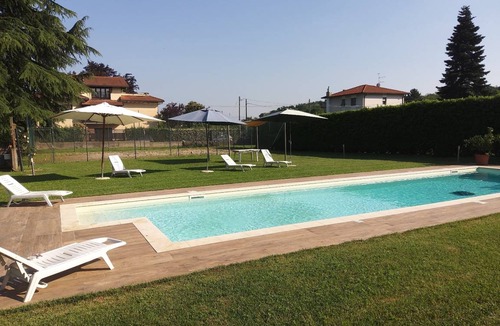 Induno Olona Apartment | 200 m² Apartment ∙ 3 bedrooms ∙ 6 guests