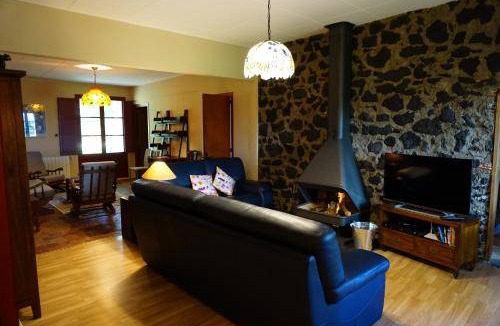 Olot House | 200 m² House ∙ 4 bedrooms ∙ 8 guests