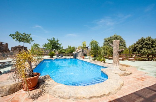 Almogia House | 200 m² House ∙ 5 bedrooms ∙ 20 guests