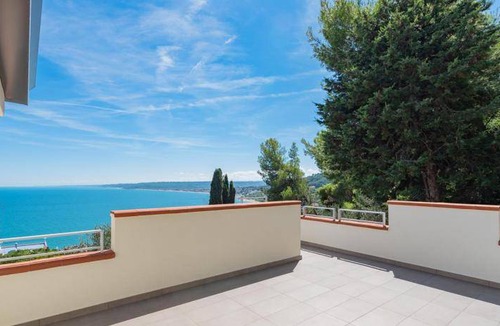 Rocca San Giovanni Villa | 200 m² Villa ∙ 3 bedrooms ∙ 6 guests