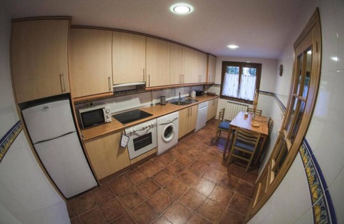 Piedrafita de Jaca House | 210 m² House ∙ 5 bedrooms ∙ 10 guests