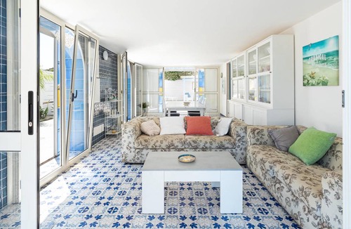 Laura House | 210 m² House ∙ 4 bedrooms ∙ 9 guests