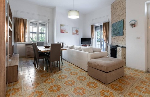 Laura House | 210 m² House ∙ 4 bedrooms ∙ 9 guests