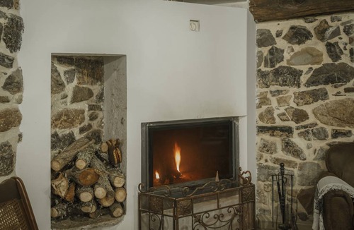 La Pernia House | 220 m² House ∙ 4 bedrooms ∙ 10 guests