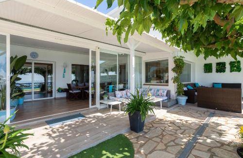Malgrat de Mar House | 220 m² House ∙ 3 bedrooms ∙ 9 guests