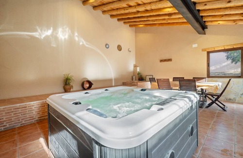Berge House | 225 m² House ∙ 5 bedrooms ∙ 9 guests