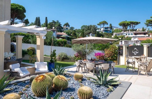 San Felice Circeo Villa | 230 m² Villa ∙ 3 bedrooms ∙ 8 guests