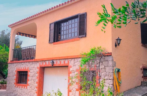Castello de la Plana House | 243 m² House ∙ 6 bedrooms ∙ 12 guests