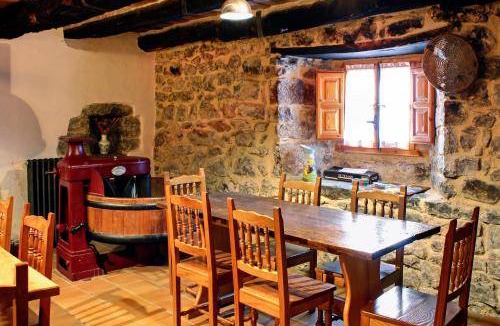 Puebla de Lillo Bed & Breakfast | 25 m² Bed and breakfast ∙ 4 guests