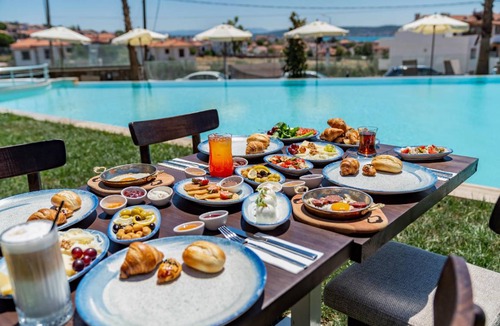 Ayvalik Hotel | 25 m² Hotel ∙ 127 guests