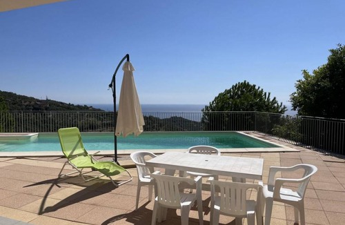 Artallo House | 250 m² House ∙ 5 bedrooms ∙ 10 guests