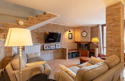 Castiglione del Lago House | 250 m² House ∙ 5 bedrooms ∙ 14 guests