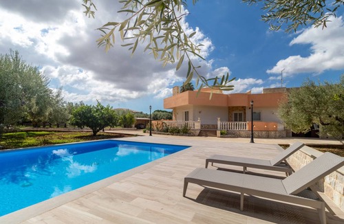 Modica Villa | 250 m² Villa ∙ 4 bedrooms ∙ 7 guests