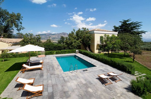 Rovittello Villa | 250 m² Villa ∙ 5 bedrooms ∙ 10 guests