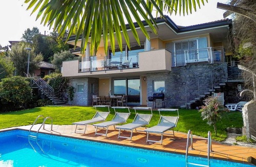 Arona Villa | 270 m² Villa ∙ 5 bedrooms ∙ 11 guests