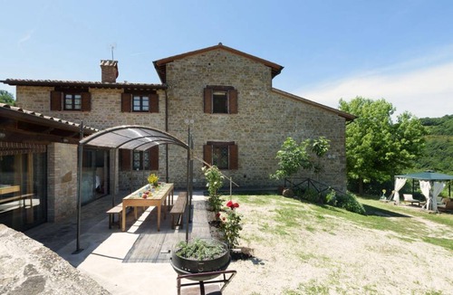 Valfabbrica Villa | 270 m² Villa ∙ 6 bedrooms ∙ 12 guests
