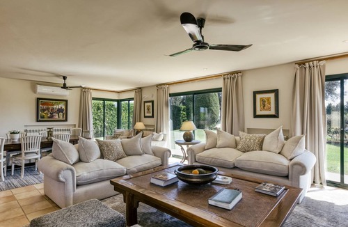 Navata Villa | 275 m² Villa ∙ 4 bedrooms ∙ 8 guests