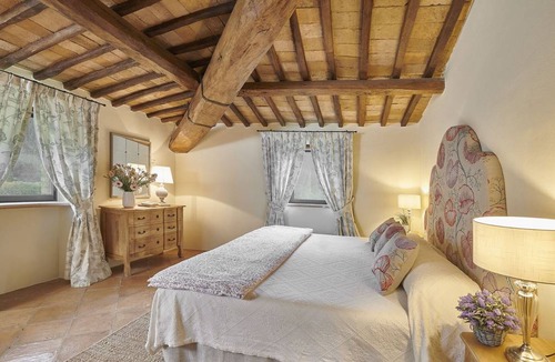 Montelaguardia Villa | 276 m² Villa ∙ 8 bedrooms ∙ 16 guests
