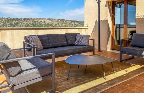 Modica House | 280 m² House ∙ 2 bedrooms ∙ 6 guests