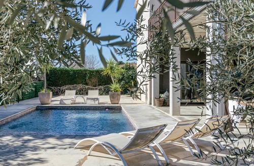 Perelada House | 280 m² House ∙ 3 bedrooms ∙ 6 guests