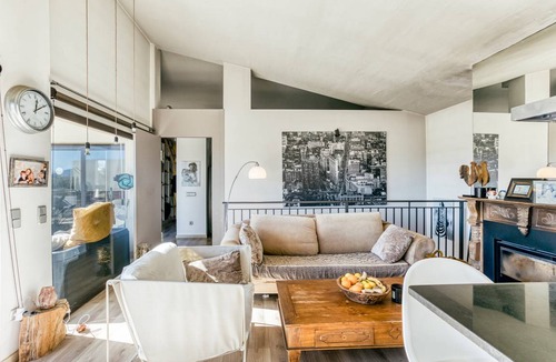Perelada House | 280 m² House ∙ 3 bedrooms ∙ 6 guests