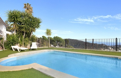 Lloret de Mar Villa | 2PAL01- House with private pool and beautiful sea views located near the beach
