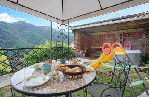 Avegno Apartment | 3 bedroom amazing apartment in Avegno