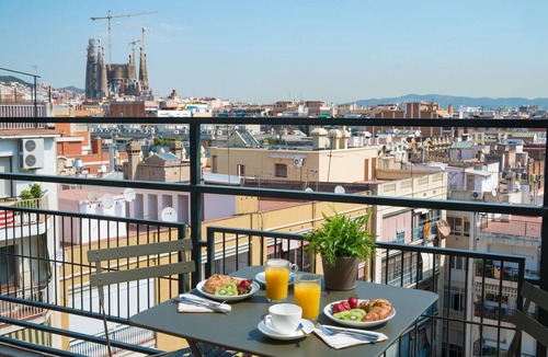 Dreta de l'Eixample Apartment | 3 Bedroom with terrace