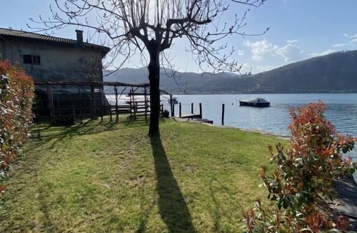 Orta San Giulio Apartment | 3-room apartment only 100 m from the lake and private beach