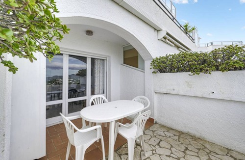 Llanca Apartment | 30 m² Apartment ∙ 1 bedroom ∙ 4 guests