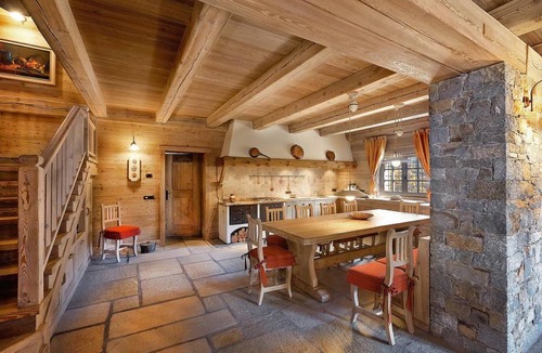 Grosotto Ski Chalet | 300 m² Chalet ∙ 3 bedrooms ∙ 7 guests