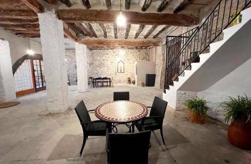 La Fatarella House | 300 m² House ∙ 5 bedrooms ∙ 10 guests