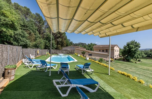 Usall House | 300 m² House ∙ 9 bedrooms ∙ 26 guests