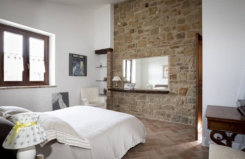 Castelraimondo House | 300 m² House ∙ 5 bedrooms ∙ 18 guests